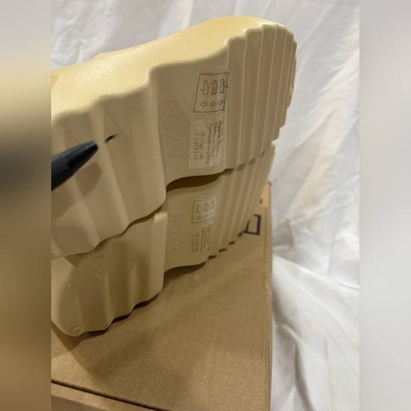 Beige Platform Clogs - Picture 4 of 4